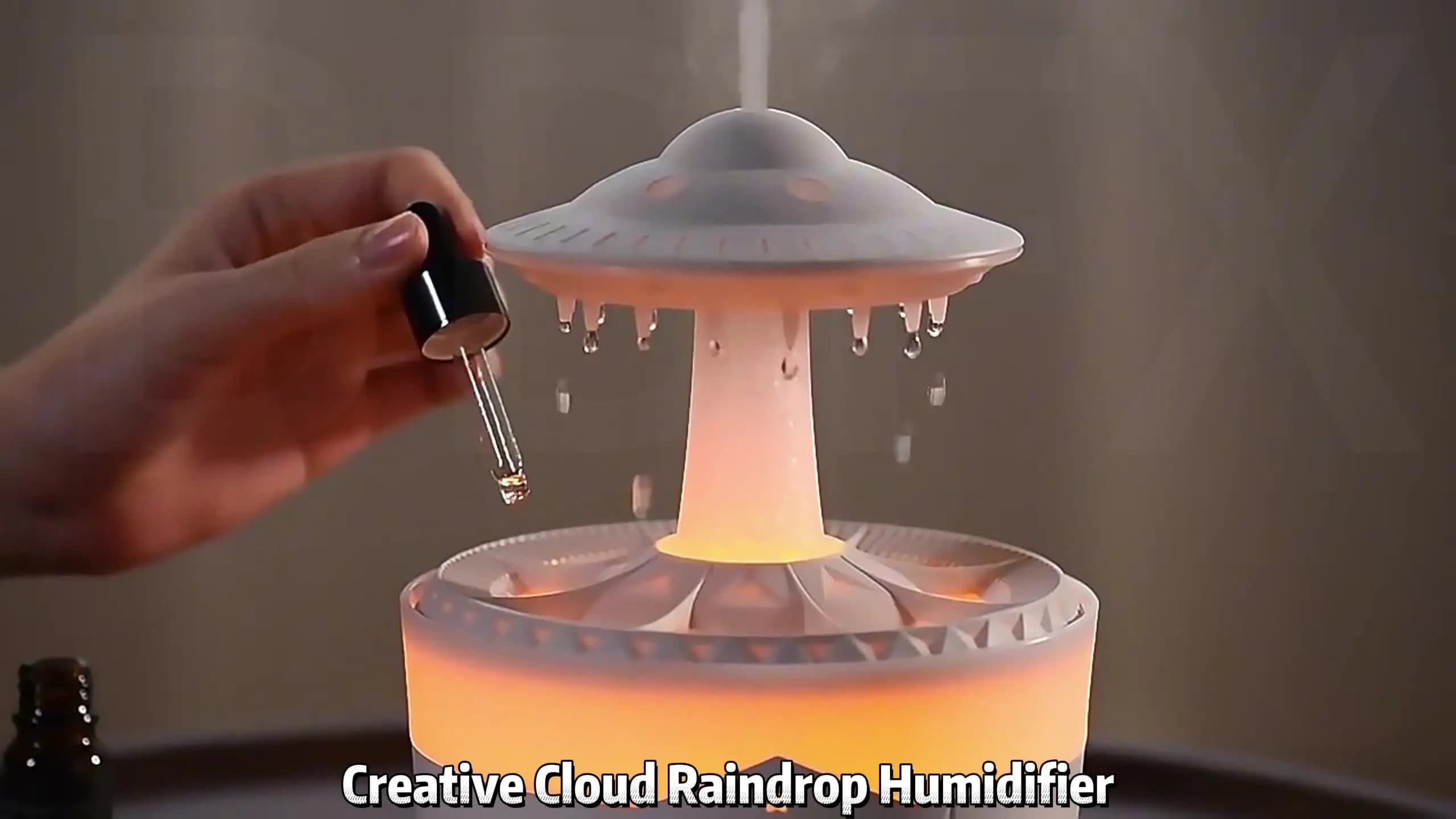 クリエイティブ7色ライト雨粒アロママシン デスクトップ オフィス アロマ クラウド加湿器