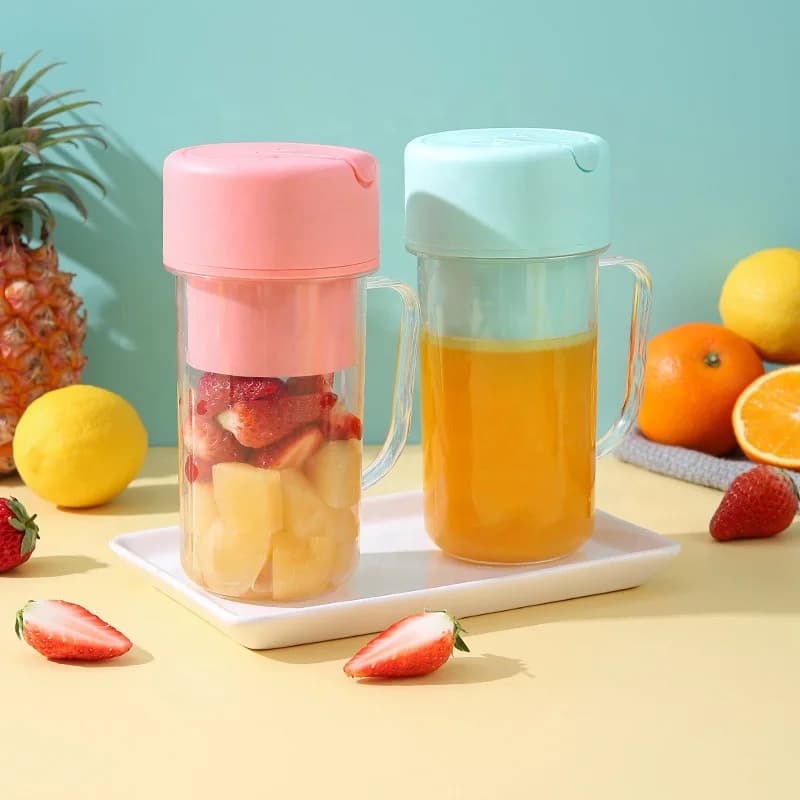 New Fashionable Household Electric Small Portable Mini Juicer Rechargeable Multifunctional Juice Straw Juicing Cup
