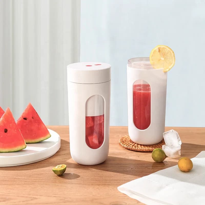 Small Portable Juicing Cup Household Small Fruit and Vegetable Machine Multifunction Mini Wireless Fruit Juice Extractor